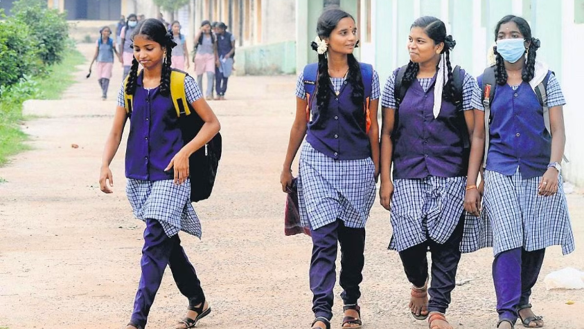 மாணவர்களுக்கு குட் நியூஸ்.. பள்ளிகள் திறப்பு மீண்டும் தள்ளிவைப்பு.. | Tamil Nadu School Opening Date 2023