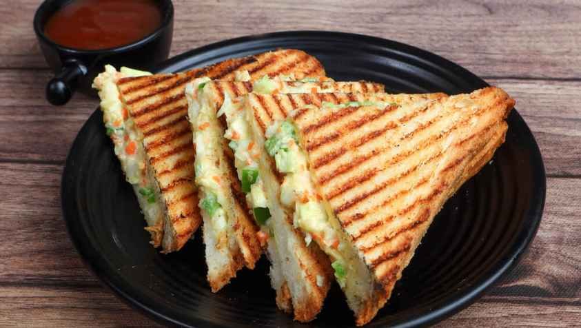 வெஜ் சாண்ட்விச் தீயில்லாமல் செய்வது எப்படி | How To Make Veg Sandwich Without Fire