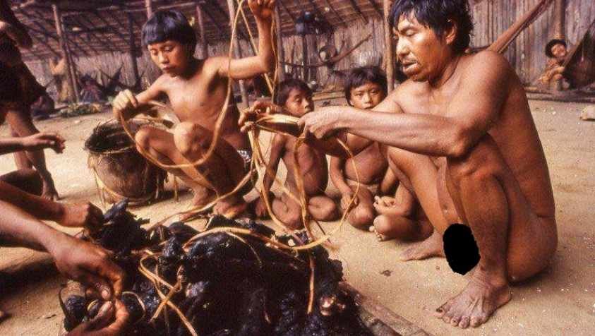 இறந்தவர்களின் உடலை சூப் வைத்து குடிக்கும் மக்கள்.. விநோத சம்பவம்.. | Yanomami Tribe